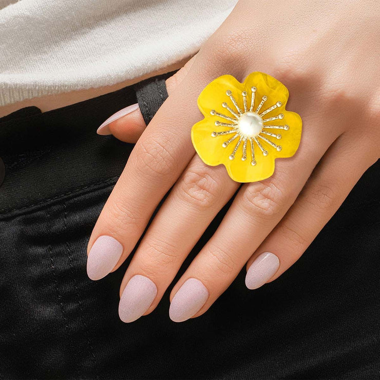 Marbled Yellow Flower Gold Ring