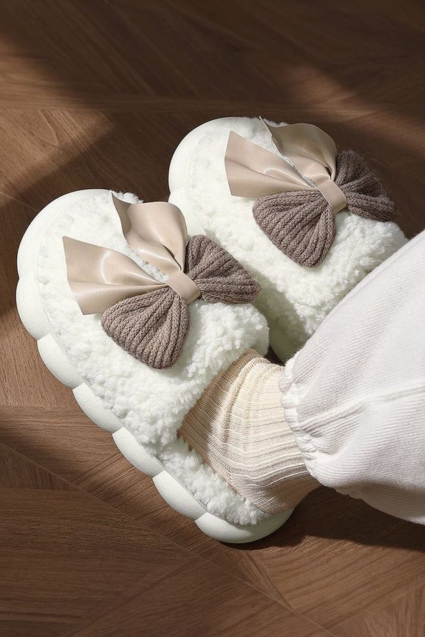 White Contrast Bowknot Applique Plush Winter Slippers (Bow Colors May Differ by Batch)