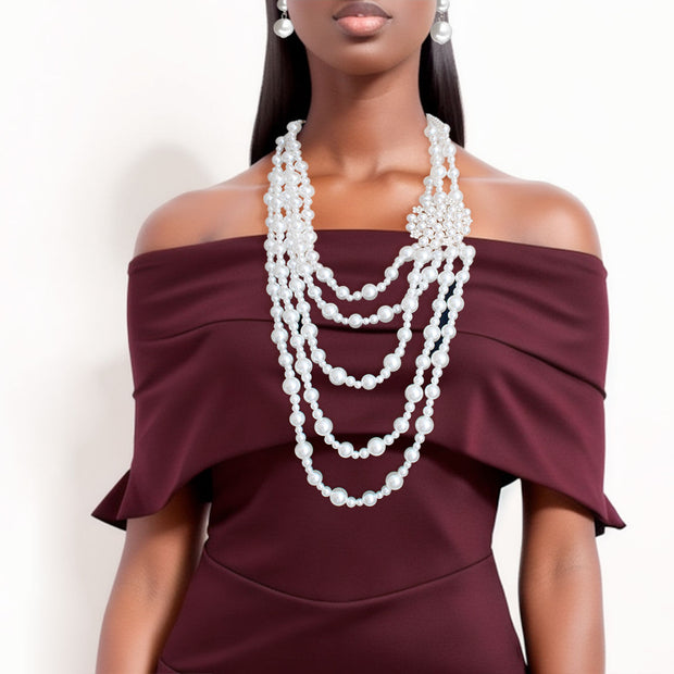 Elegance in White: Pearl Brooch Necklace