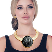 Gold Omega Round Black Resin Set