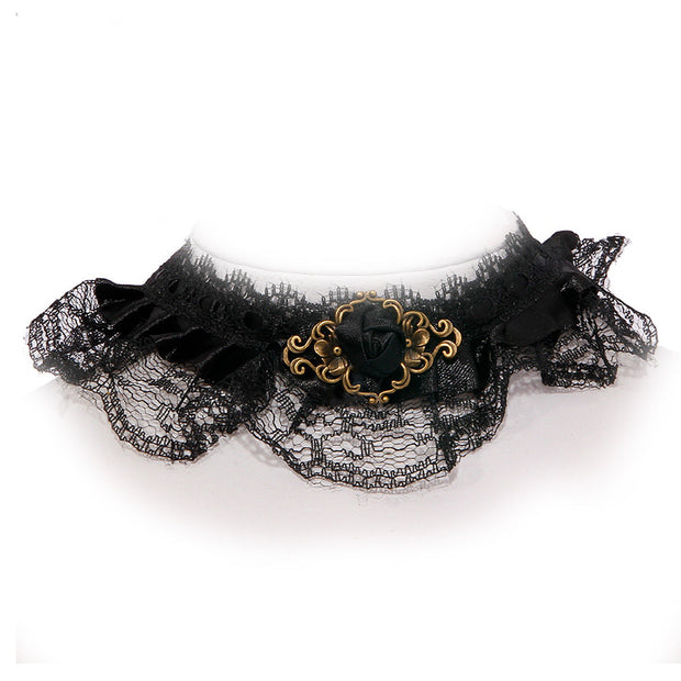 Gothic style lace chocker